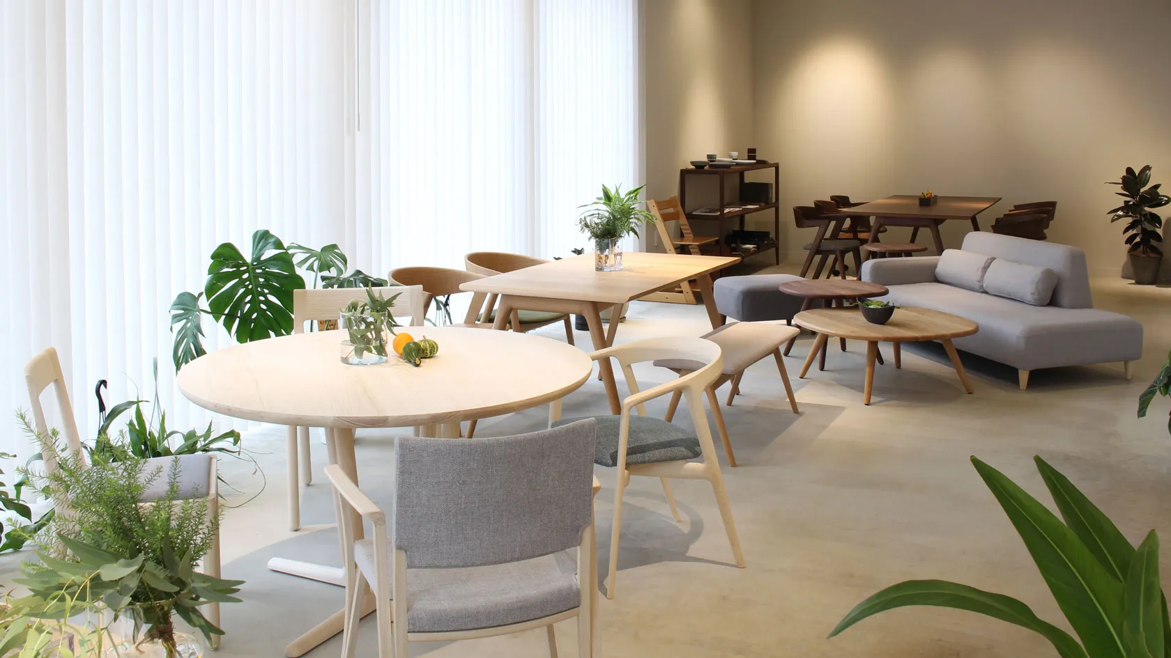 レンタルルーム内観 セミナー・ワークショップ対応の多目的スペース 時間貸し